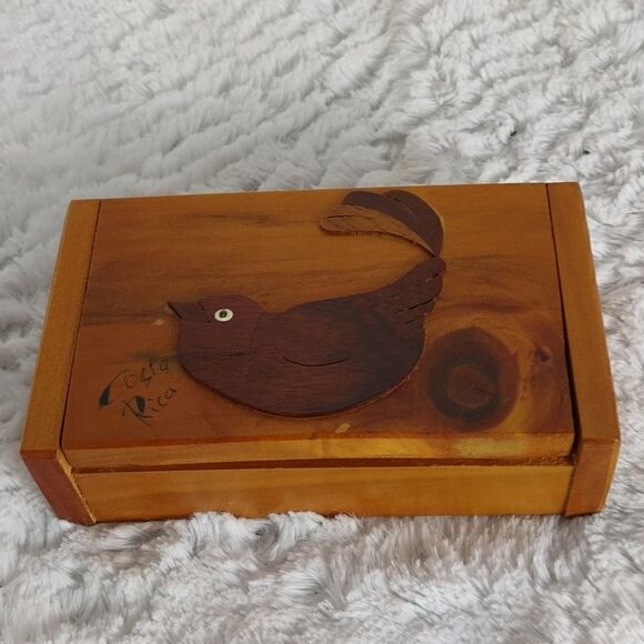 Wooden Cedar Bird Box  - Picture 6 of 6